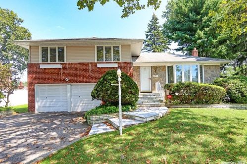 2540 New York Ave, Huntington Station, NY 11747-1535