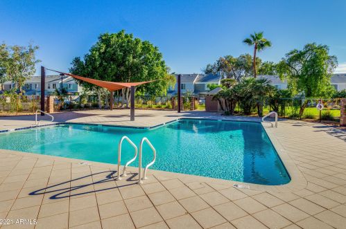 101 7th St, Phoenix AZ 85034-0663 exterior