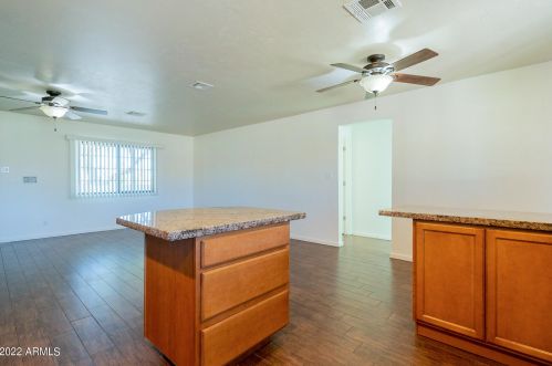 4220 16 Dr, Phoenix AZ  85015-1426 exterior
