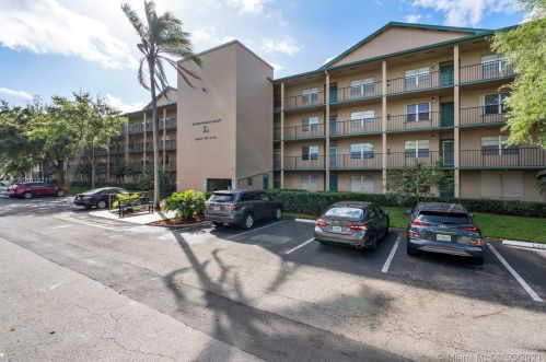 12600 5th Ct, Hollywood, FL 33027-1787