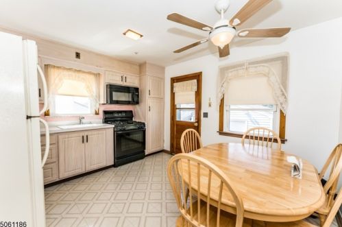 524 Laurel Ave, Roselle Park NJ  07204-1542 exterior