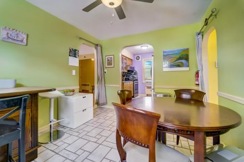 656 Avenue A, Bayonne NJ  07002-1801 exterior