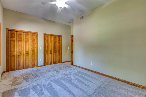 5078 Arrowhead Rd, Duluth MN 55811-1453 exterior