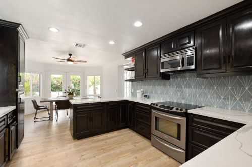 54404 Avenida Madero, La Quinta CA  92253-3620 exterior