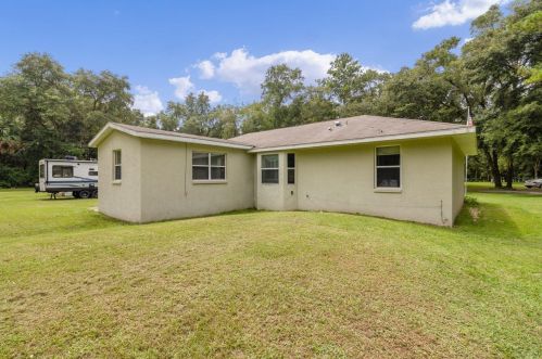 8185 180th Avenue Rd, Ocklawaha, FL 32179-3750