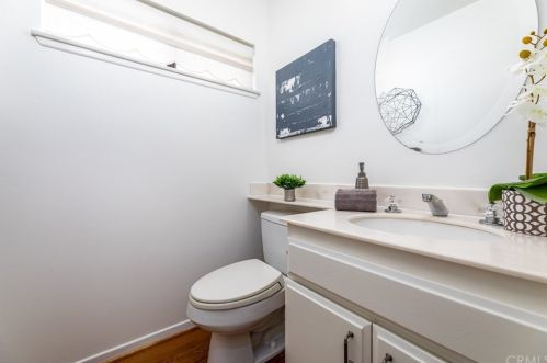 34 Christamon, Irvine CA 92620-1829 exterior