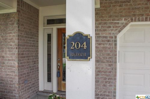 204 Edgewater, Victoria, TX 77904-3899