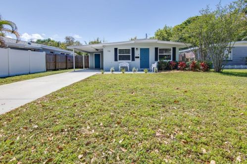 728 64th Ave, Saint Petersburg, FL 33705-5922