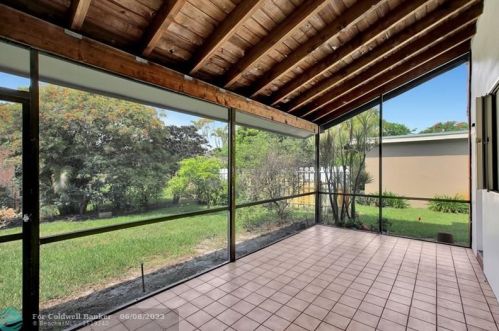 11940 19 St, Hollywood FL 33025-5613 exterior