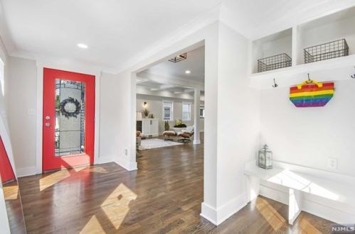 25 Essex Ave, Maplewood NJ  07040-1502 exterior