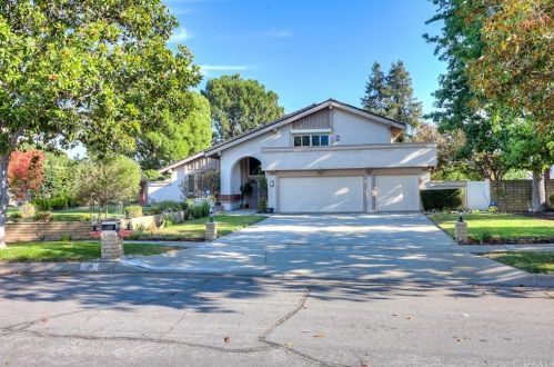 126 Buffington St, Upland, CA 91784-1636