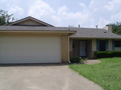 5913 Springtide Dr, Fort Worth, TX 76135-2063