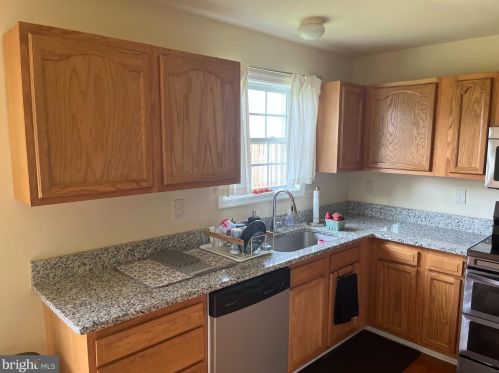 212 Ann St, Charles Town WV  25414-1604 exterior