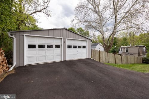 672 Manatawny St, Pottstown PA  19464-9407 exterior