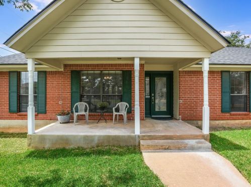 405 Rockmoor Dr, Georgetown TX 78628-8841 exterior