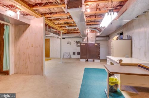 147 Euclid Ave, Charles Town WV  25414-1111 exterior