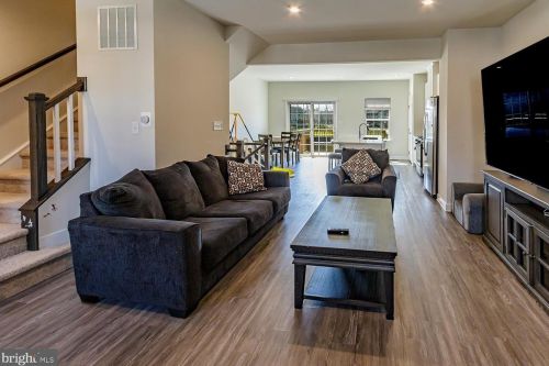 119 Nathan Dr, Riverton NJ  08077 exterior