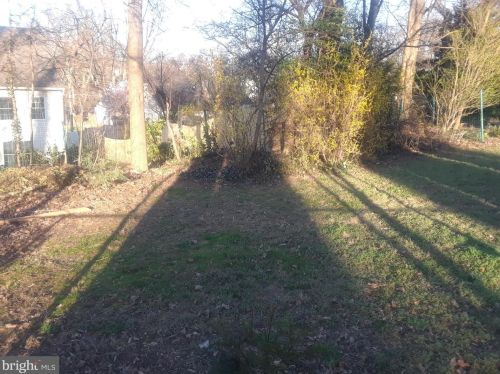 1929 Fisher Ct, Falls Church VA  22043-1227 exterior