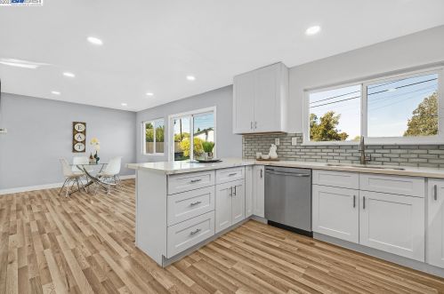 7769 Deervale Ct, Pleasanton CA  94568-1016 exterior