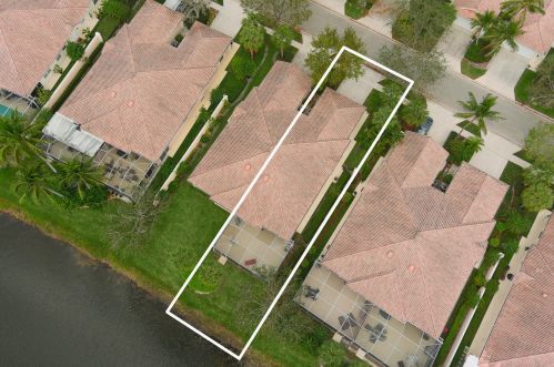 7718 Pine Island Way, West Palm Beach FL  33411-5802 exterior