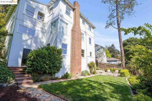 5647 Cabot Dr, Oakland CA  94611-2247 exterior