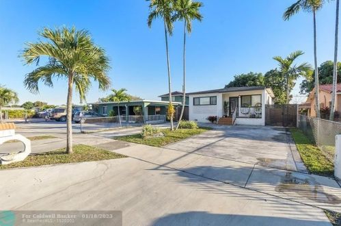 754 44th St, Hialeah FL  33013-1918 exterior
