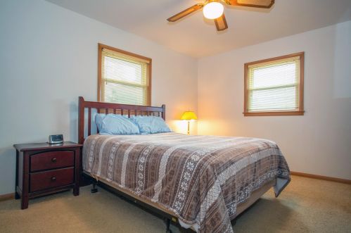 8029 18 Ave, Kenosha WI 53143-1631 exterior