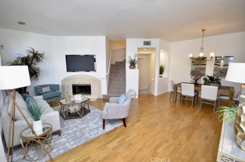 4 Cetinale Aisle, Irvine, CA 92606-8351
