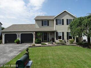1373 4th Ave, Chambersburg, PA 17202-8147