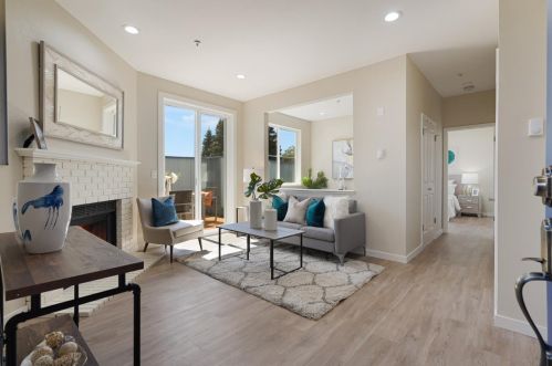 465 Cork Harbour Cir, Redwood City, CA 94065-1624