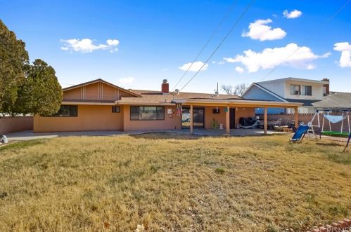 43757 Albeck Ave, Lancaster CA 93536-5746 exterior