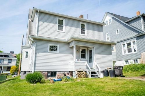 524 Pennsylvania Ave, Oakmont PA  15139-1561 exterior