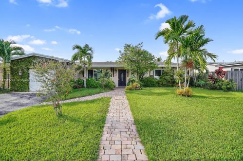9451 3rd St, Hollywood, FL 33024-6302