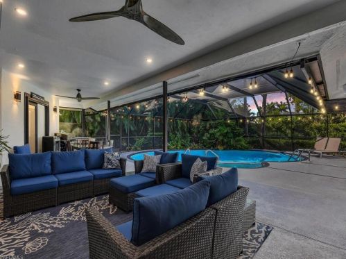 1902 Princess Ct, Naples, FL 34110-1017