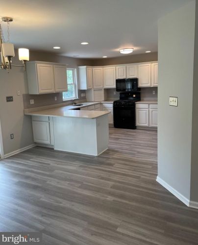 167 Austrian Dr, Blandon, PA 19510-9406
