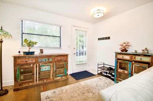 306 10th Ave, Saint Petersburg, FL 33701-1732