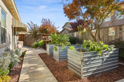 2058 Katnich Ln, Lodi CA  95242-4805 exterior