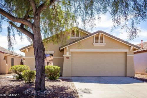 7877 Sacramento Hill Dr, Tucson, AZ 85743-7502