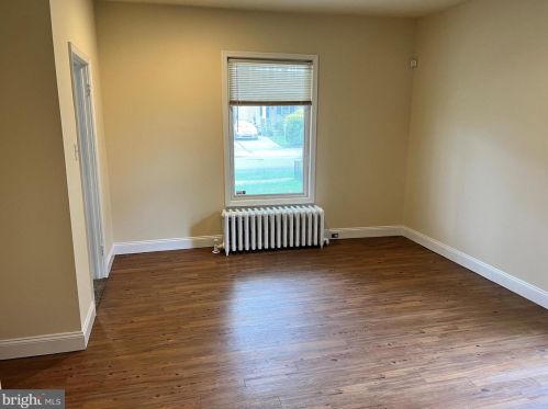 215 Central Ave, Cheltenham PA  19012-2219 exterior