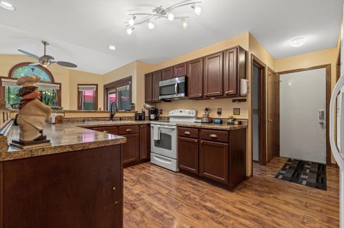 4958 Bayfield Dr, Waterford WI  53185-3376 exterior