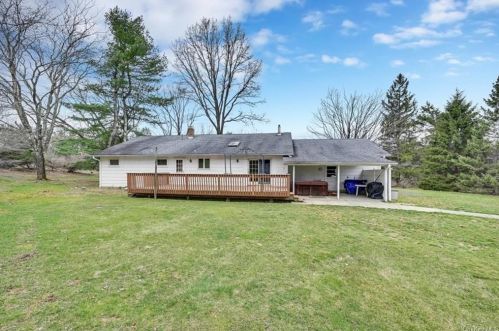 384 New Vernon Rd, Middletown NY  10940-7535 exterior