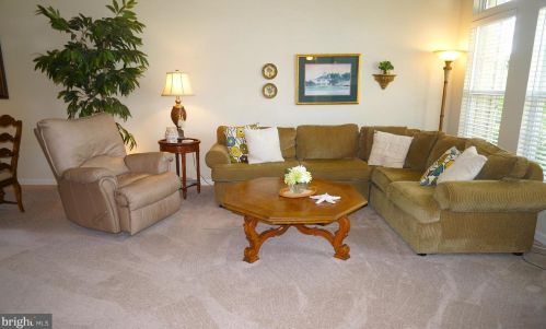 4 Belle Isle Dr, Millville, DE 19970-3224