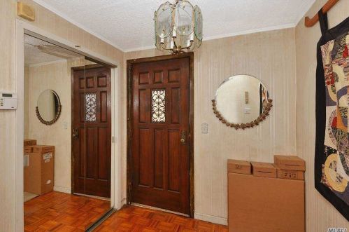 25 Conklin Ave, Woodsburgh NY  11598-1341 exterior