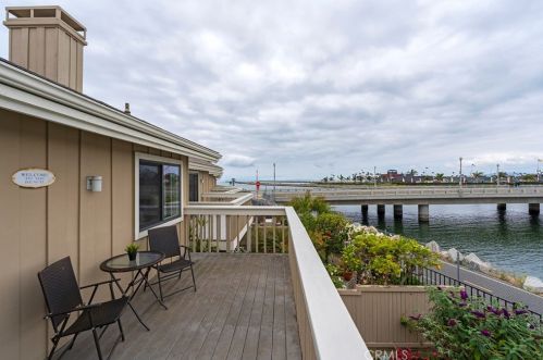 309 Regatta Way, Seal Beach CA  90740-5985 exterior