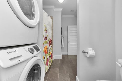 2223 33 St, Galveston TX 77550-7505 exterior