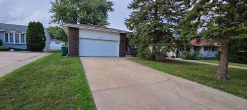 1825 Azalea Dr, Hammond, IN 46321-3406