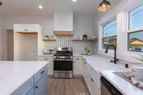 401 Pacific Coast Hwy, Long Beach CA  90806-6218 exterior