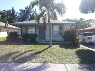 1141 32nd St, West Palm Beach FL  33404-3557 exterior