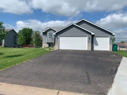 1337 Taft St, Spectacle Lake, MN 55008-9315