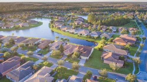 343 Indian Wells Ave, Kissimmee FL 34759-3681 exterior